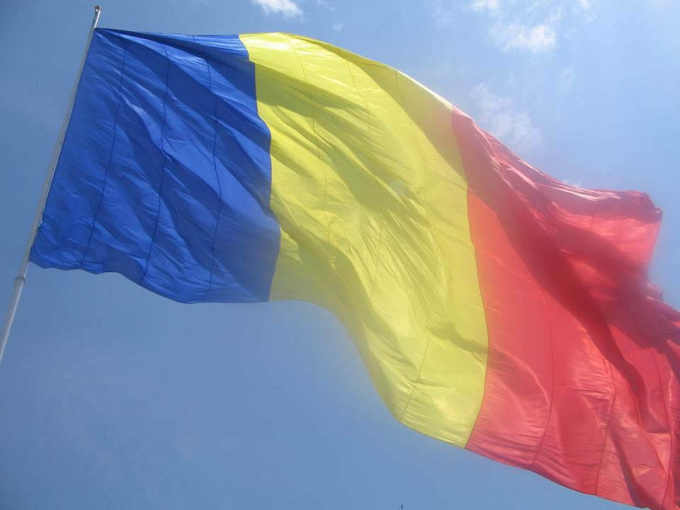 Antena 3 ofera romanilor cel mai mare drapel din lume