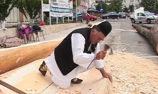 Cea mai mare lingura din lume se construieste la Mioveni