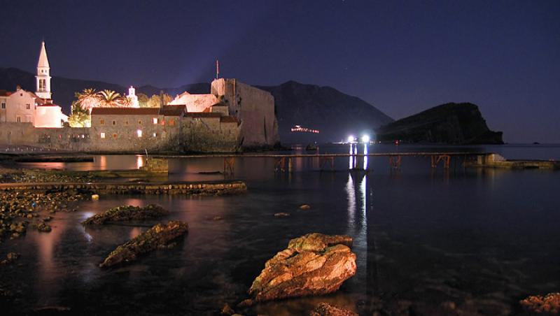 Viata de noapte fierbinte in Muntenegru