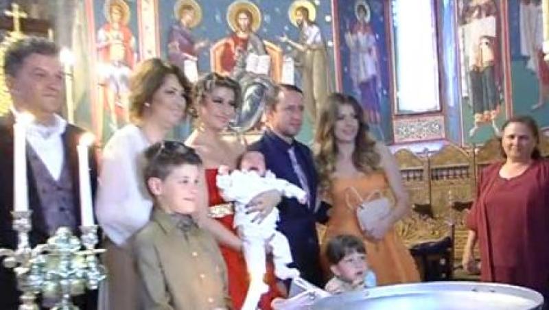 Anamaria Prodan si Laurentiu Reghecampf l-au botezat pe nepotul Elenei Gheorghe