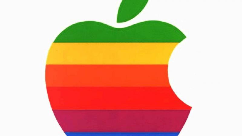 Gigantul Apple a lansat iOS 7
