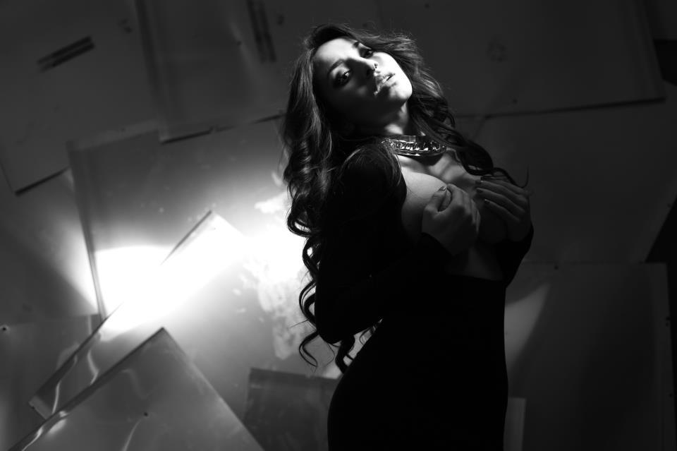 Ruby socheaza din nou! Si-a pus piercing intr-o zona mai putin obisnuita