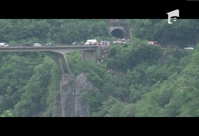 UPDATE! Accident Muntenegru: Primii 11 raniti au ajuns in tara