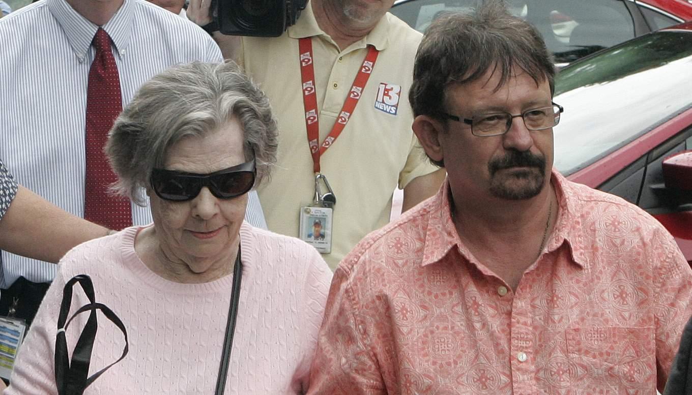 O mamaie din SUA, de 84 de primaveri, a castigat la Loterie 370,8 milioane de dolari!!!