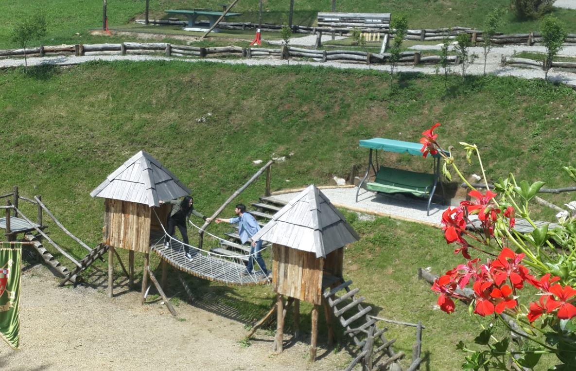 Ce sa mai intelegi? Andreea Marin si Tuncay Ozturk raman impreuna, dar nu se grabesc! Iata mesajul postat de turc pe Facebook!