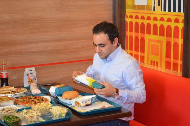 La pranz cu managerul de 25 de ani al Springtime: "Am inceput sa lucrez la 15 ani. Vindeam hot dog in gara"