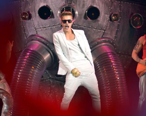 Justin Bieber a platit 2,5 milioane de dolari pentru o calatorie in spatiu