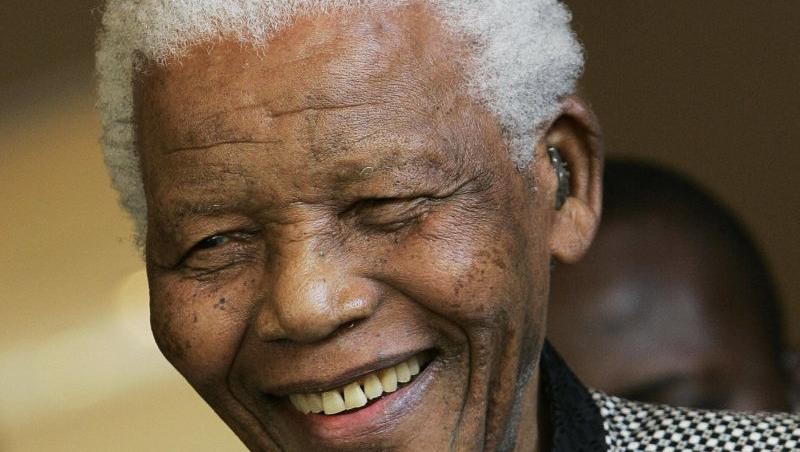 Momente de cumpana pentru Nelson Mandela. Fostul presedinte sud-african a fost internat in stare grava
