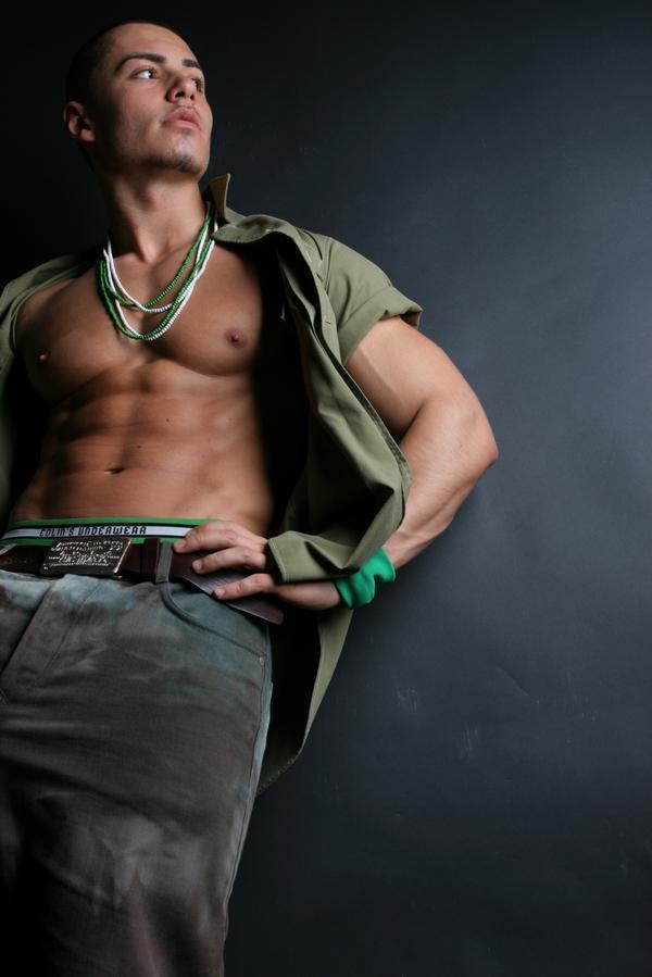 Sonny Flame, piesa cu ritmuri de sezon! Asculta cel mai nou single, "Hai-ne-le" 