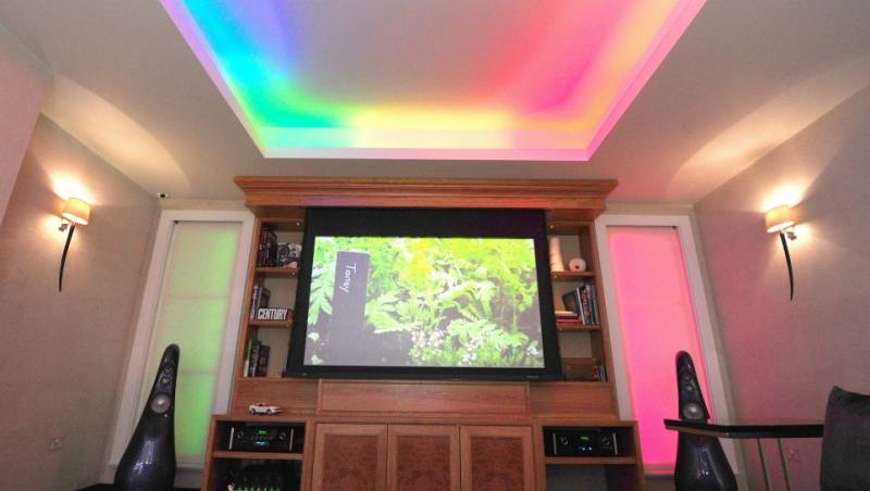 Iata casa viitorului: Ibrice de cafea controlate de iPad, televizoare de 4 metri si plante care nu trebuie udate niciodata
