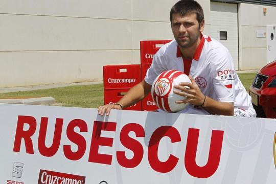 Veste buna pentru Raul Rusescu! Sevilla si Manchester City s-au inteles in privinta transferului lui Negredo