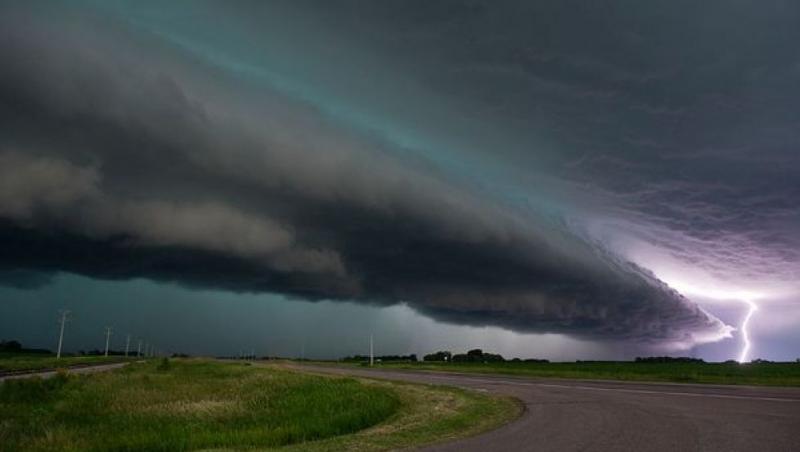 GALERIE FOTO! Imagini spectaculoase cu natura dezlantuita