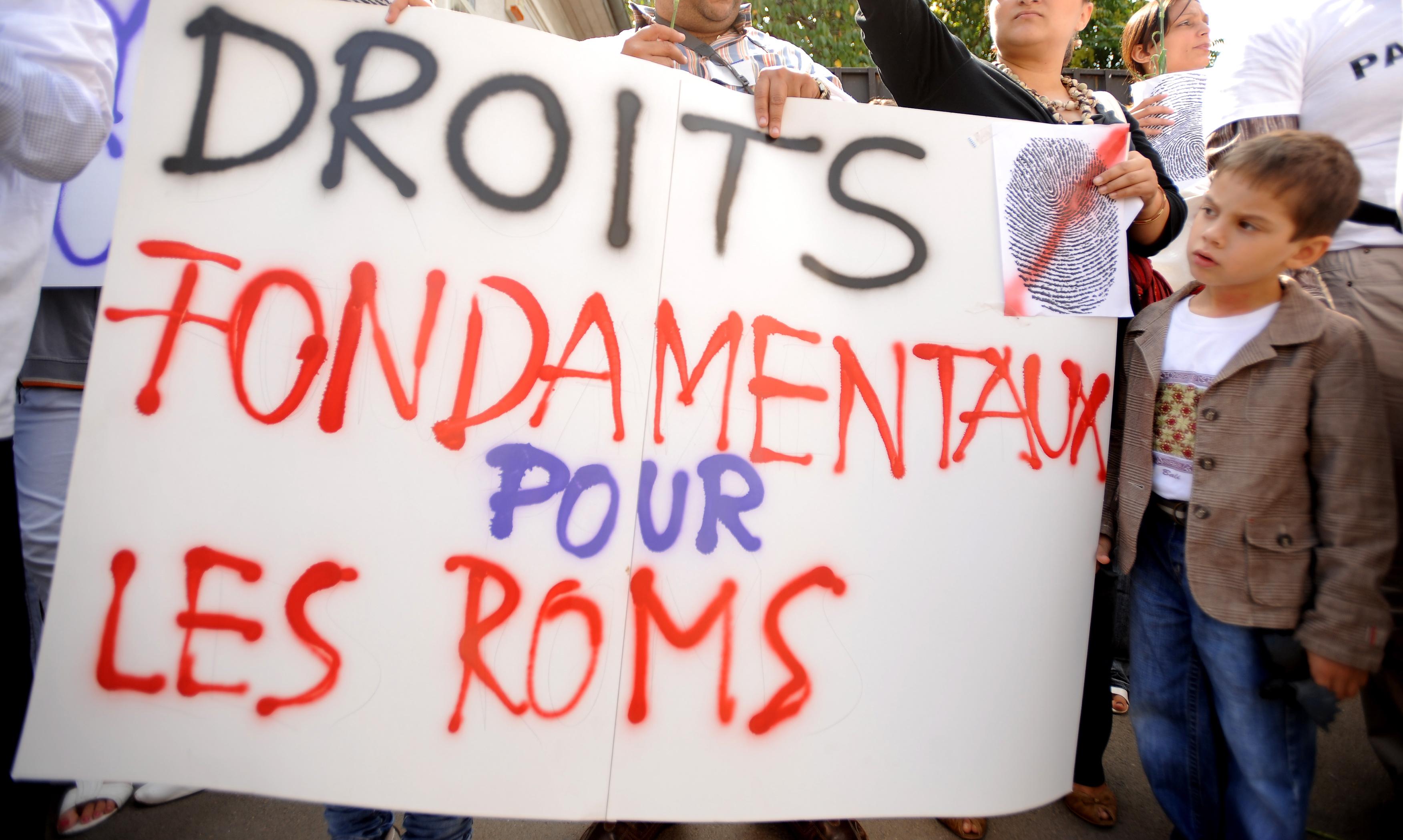 Primarul Nisei si politicianul Jean-Marie Le Pen, dati in judecata de catre rromii din Franta