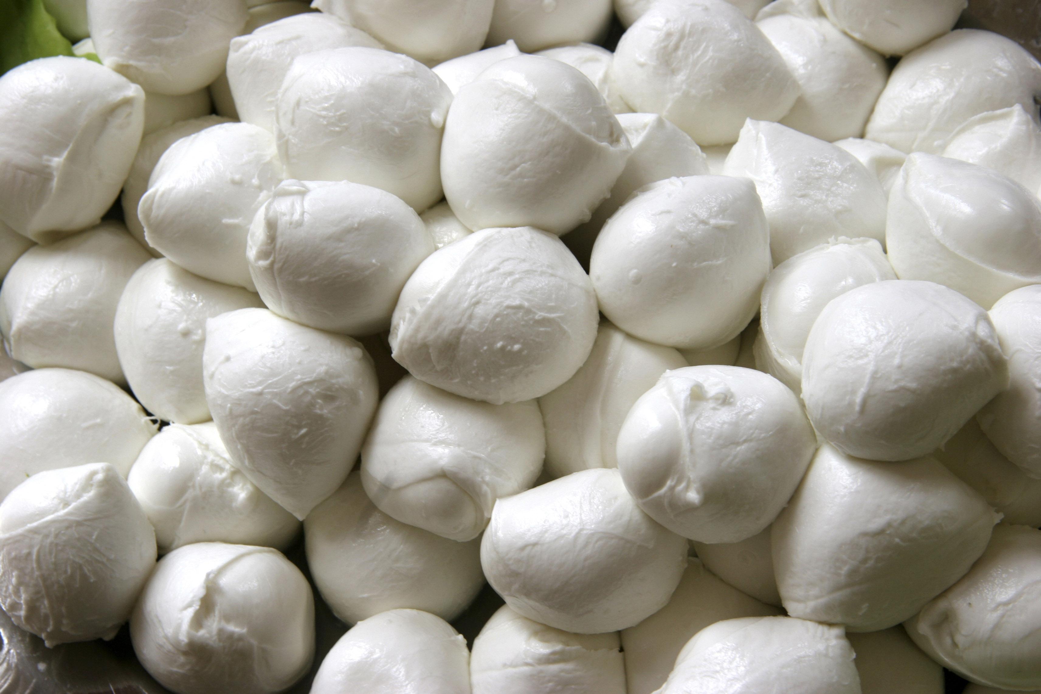 A mancat crema de branza si s-a vindecat de o boala rara! Povestea trista a unei fetite din Marea Britanie