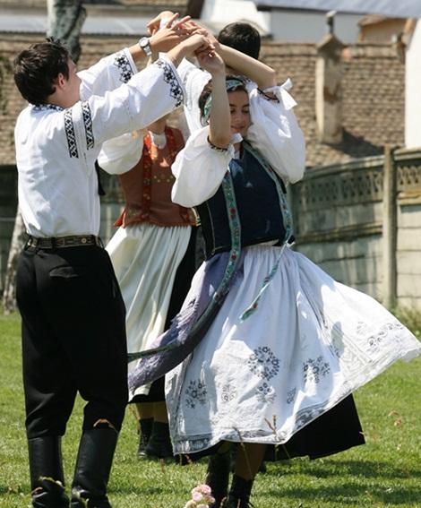 Peste 127.000 de romani isi serbeaza ONOMASTICA de Sfantul Ilie