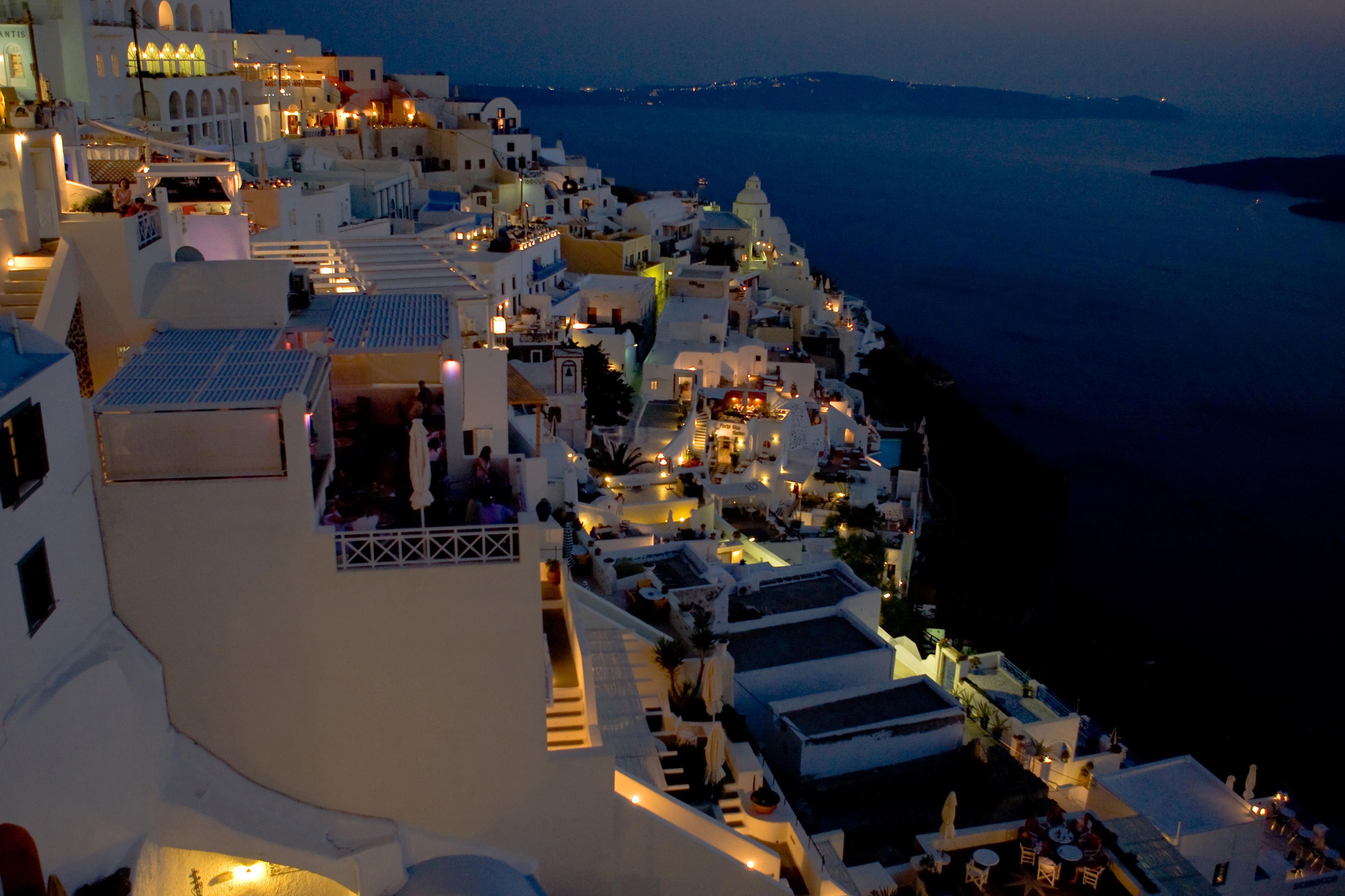 PREMIERA! Insula din Grecia, scoasa la vanzare prin LICITATIE!