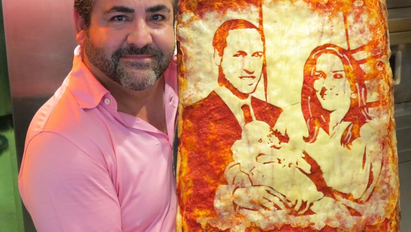 Primul portret al noii familii regale pe o… pizza!