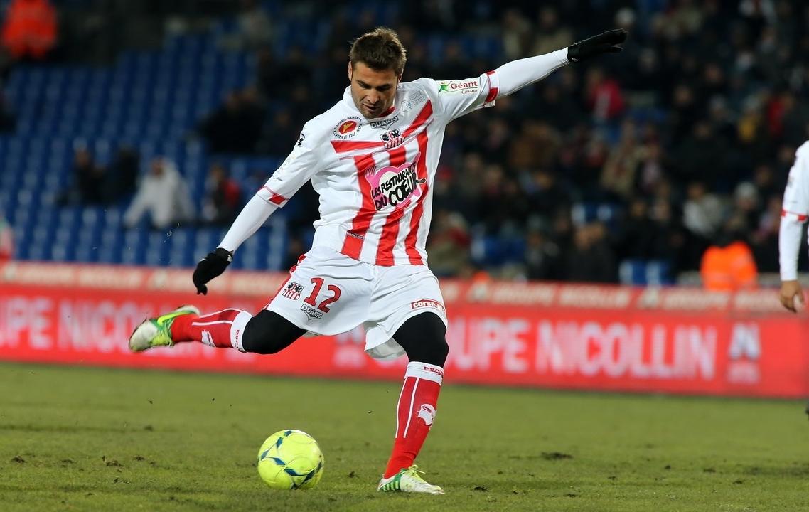 Ravanelli, noul antrenor al lui Ajaccio, are mare incredere in Adrian Mutu: "E liderul echipei, va marca 20 de goluri"