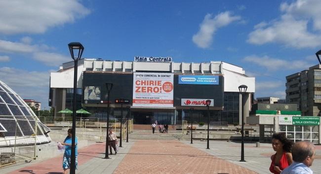 Un proprietar de mall care o spune "pe sleau": un centru comercial din Iasi, oficial la chirie zero