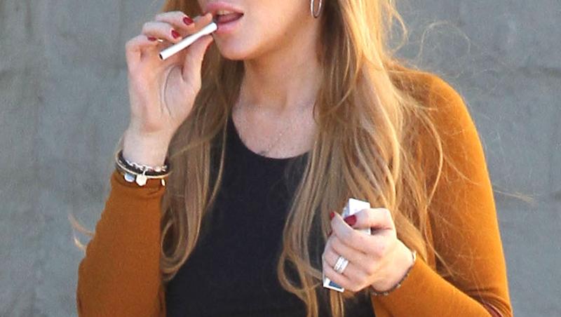 Vedetele de la Hollywood sunt dependente de nicotina. Top 10 cu impatimele fumatului (FOTO)