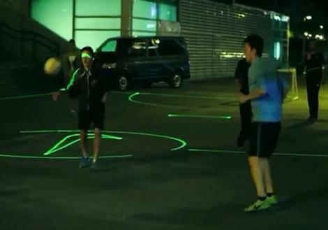 VIDEO! Nike isi face terenuri virtuale de fotbal