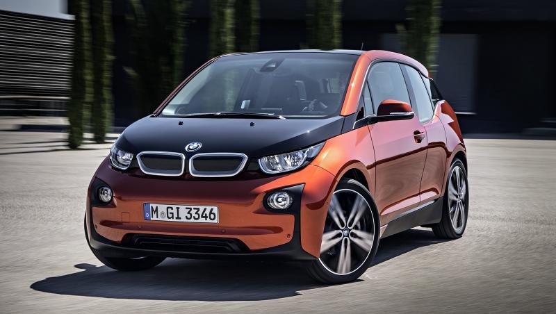 “i”, de la “ielectric” – BMW i3 revolutioneaza lumea masinilor conectate la priza