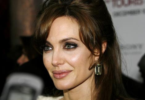 Angelina Jolie, cel mai bine platita actrita de la Hollywood! Cat primeste vedeta pentru un rol