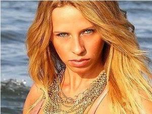 Poveste incredibila! S-a dus sa se calugareasca, dar si-a gasit alesul inimii la manastire