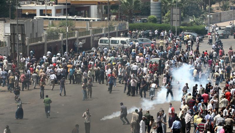 Ultima ora! Stare de urgenta in Cairo: Peste 400 de morti, printre care si jurnalisti