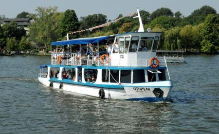 Plimbari gratuite cu vaporasele pe Herastrau, in cinstea Zilei Marinei Romane