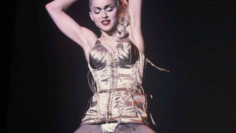 30 de ani de muzica, avere de 300 de milioane de dolari, scandaluri si controverse. Madonna implineste 55 de ani!