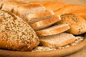 Un roman din mediul urban consuma 8 kilograme de paine. Pe luna!