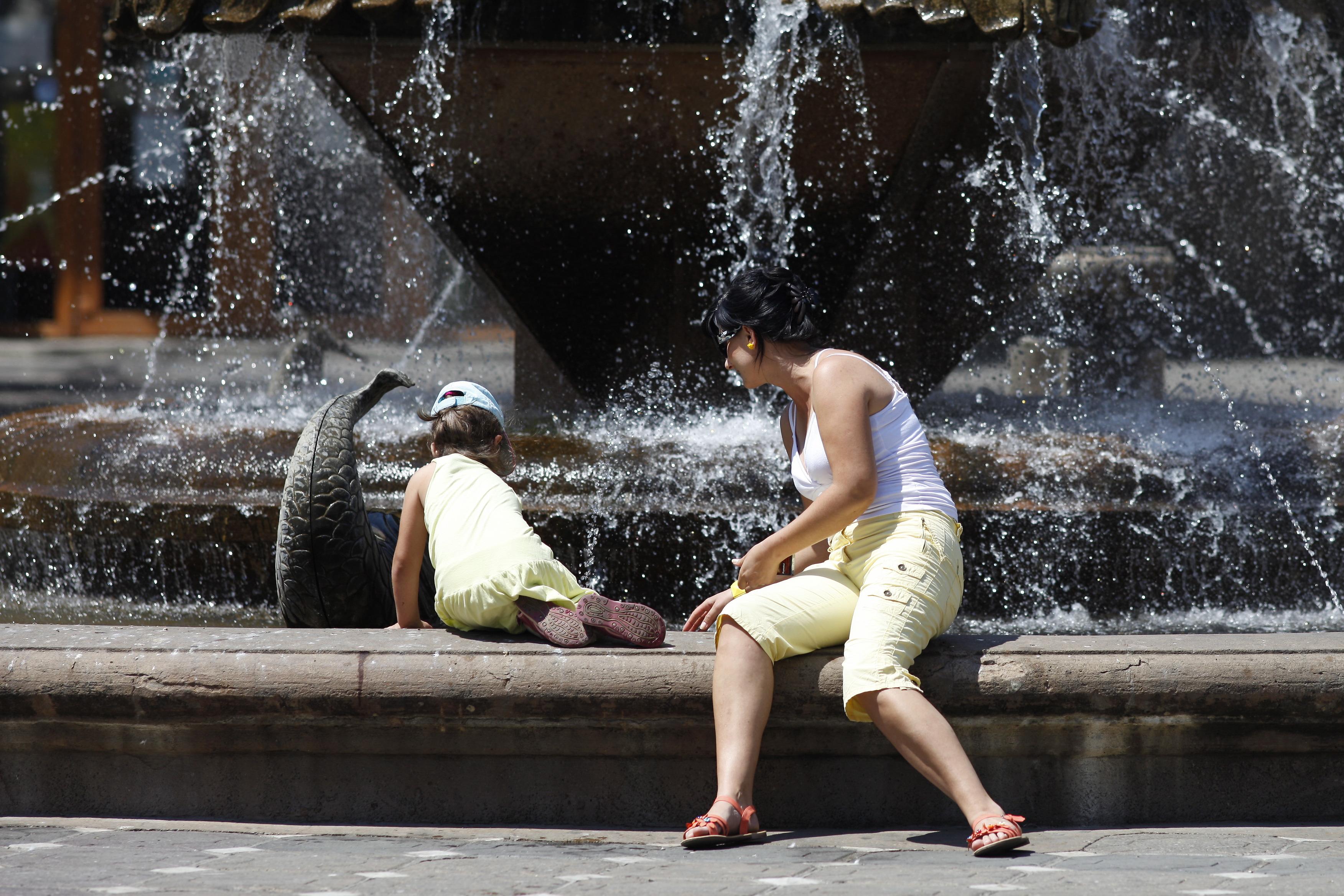 Prognoza METEO pentru week-end. Revine canicula!