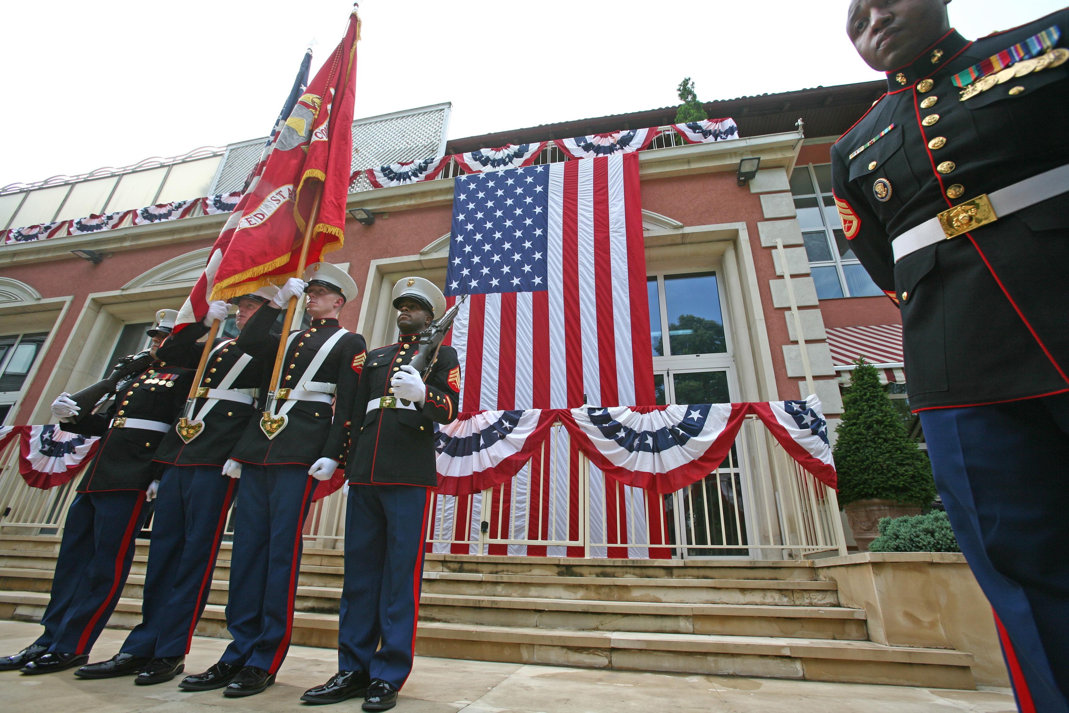 Statele Unite redeschid ambasada din Yemen, dar cu program limitat