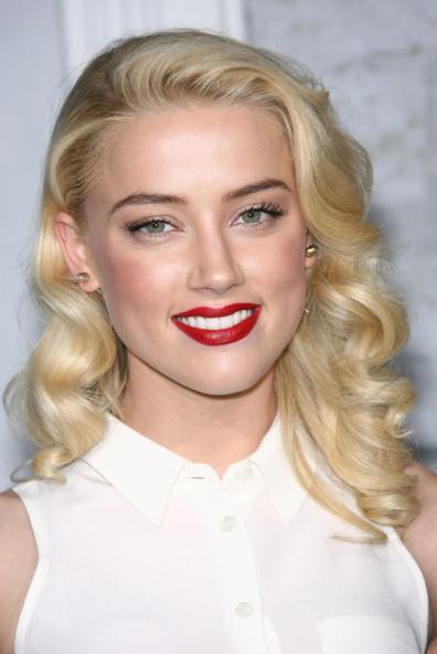 Amber Heard, iubita lui Johnny Depp: &ldquo;Am avut relatii cu multi barbati, dar si cu o femeie minunata&rdquo;