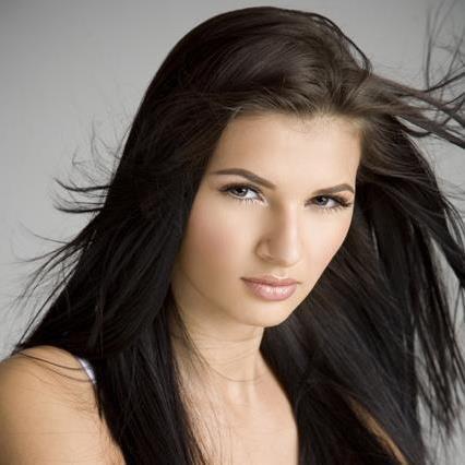 Ramona Gabor: Asa a vrut Dumnezeu, ca mama sa fie ingerul nostru, sa ne vegheze de sus...