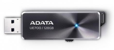 ADATA UE700 este cel mai subtire memory stick de 128GB