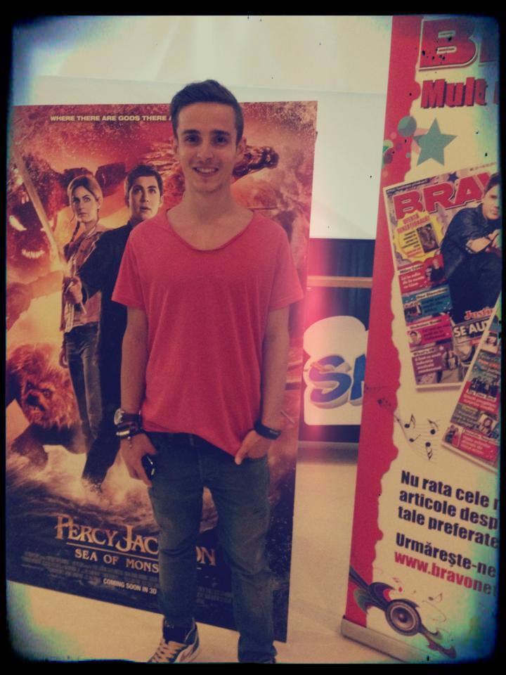 Andrei Leonte e un baiat modest. Nu se da in laturi de la munca!