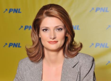 Ramona Manescu, noul ministru al Transporturilor. Basescu a semnat decretul de numire