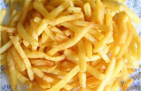 Sfantul Graal al preparatelor fast-food, in Belgia: Automatul de cartofi prajiti cu sosuri la alegere!