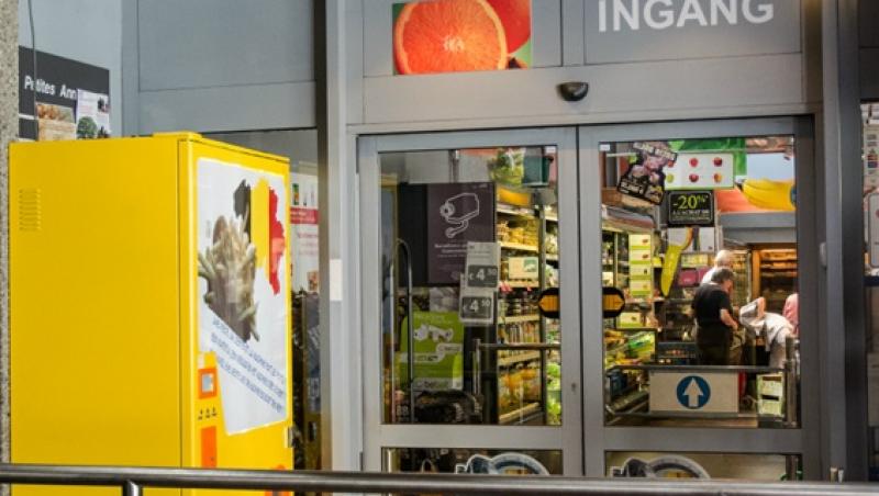Sfantul Graal al preparatelor fast-food, in Belgia: Automatul de cartofi prajiti cu sosuri la alegere!