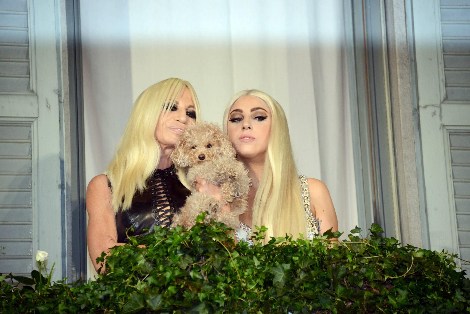 Lady Gaga a facut publica prima ei scrisoare de dragoste pentru Donatella Versace