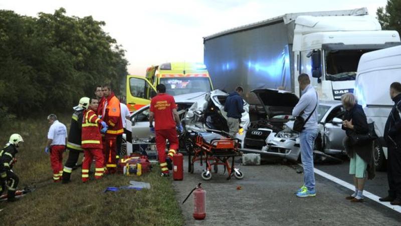 Accident GRAV in Ungaria: Trei romani au murit si alti 18 sunt raniti 