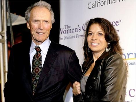 Dupa 17 ani de casnicie, Clint Eastwood a divortat! Fotografie inedita cu celebrul actor