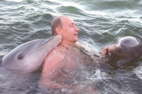 Secretul longevitatii lui Putin: Inotul si leacurile babesti!
