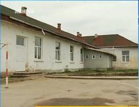 Nevoi primare de LUX! O scoala dintr-o comuna din Moldova va avea toaleta de 90.000 de euro