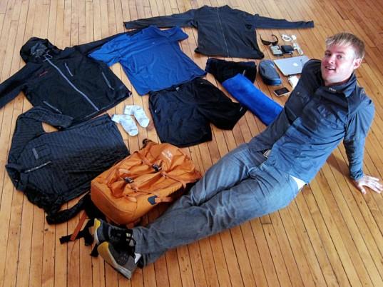 Omul care nu da doi bani pe cumparaturi: Andrew Hyde detine doar 15 obiecte!