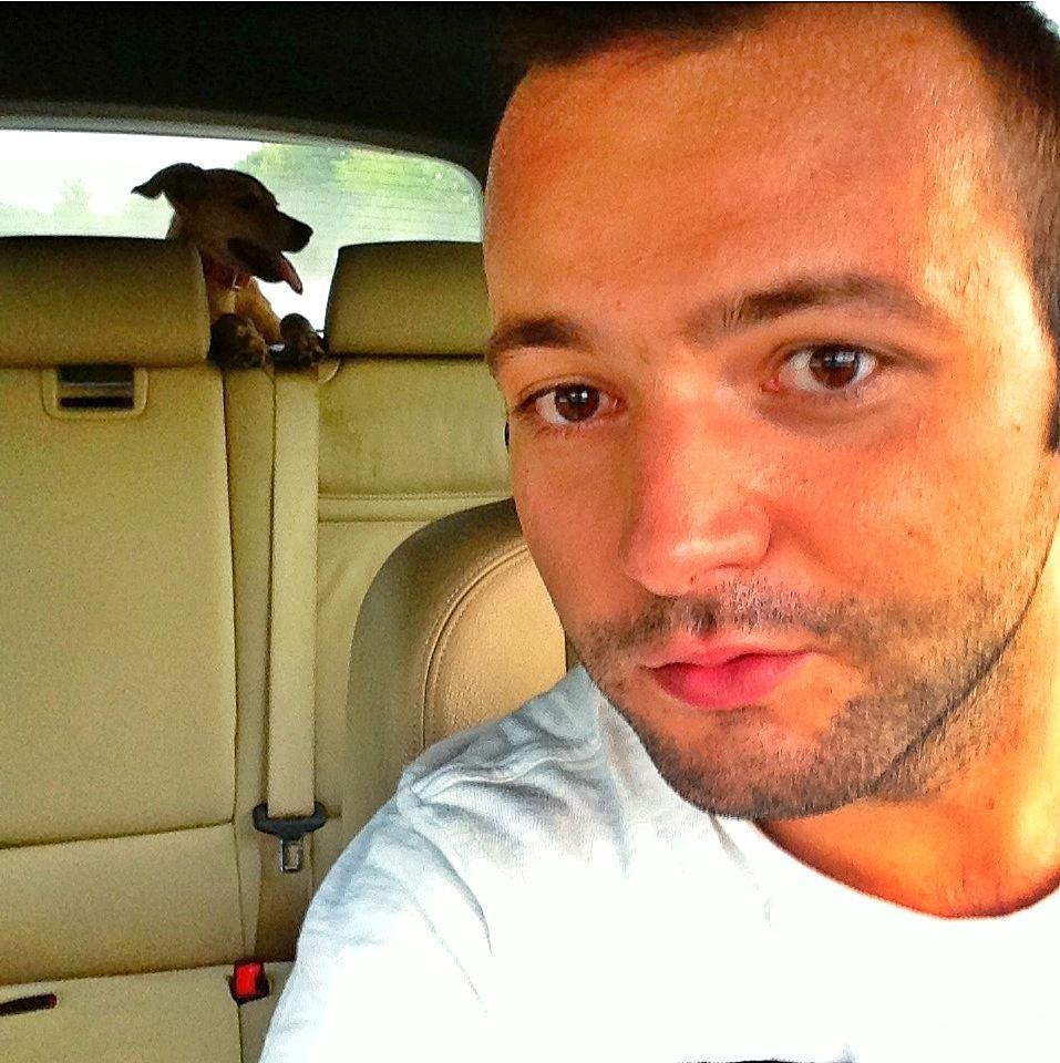 Vedetele fac primii pasi in salvarea animalelor: Mihai Morar a adoptat o catelusa maidaneza