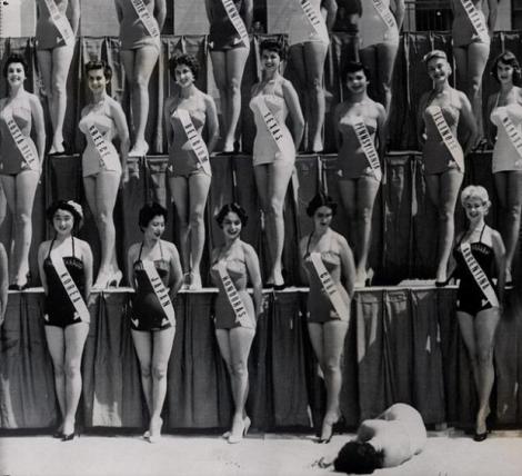 FOTO: Cea mai sexy cazatura! Se intampla la Miss World 1954