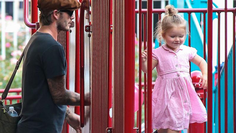 Galerie FOTO: David, un tata de milioane! Beckham si-a scos fiica in parc